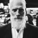 Vor allem Männer sind erblich häufig vorbelastet. Bildquelle:  © Shamim Nakhaei / Unsplash.com