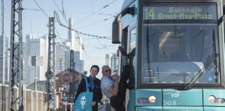 Mit dem Bahnbabo fahren Sie in Frankfurt stabil Straßenbahn Körperliche Fitness ist das Aund O im Leben von Peter Wirth. Bildquelle: Peter Wirth