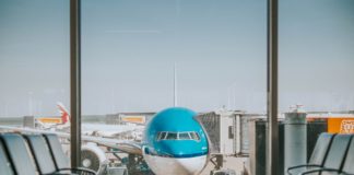 Die wichtigsten Tipps für die richtige Vorbereitung einer Flugreise – was ist zu beachten? Eine entspannte Flugreise beginnt schon mit einer entspannten Anreise am Flughafen. Bildquelle: © Oskar Kadaksoo / Unsplash.com