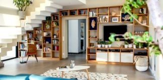 Geschmack ist keine Frage des Alters: Massivholzmöbel sind im Trend Massivholzmöbel sind schon lange keine Frage des Alters mehr. Bildquelle: © Pickawood / Unsplash.com