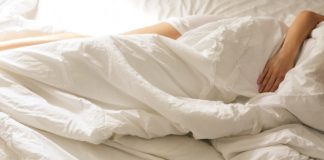 Guter Schlaf im Alter – Das sind die Herausforderungen Guter Schlaf ist vor allem für die Generation 59plus ein durchaus besonderer Luxus. Bildquelle: © Ava Sol / Unsplash.com