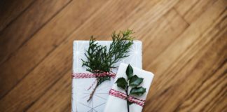 Die fünf besten selbstgemachten Geschenke für den Partner Kleine Geschenke zwischendurch erheitern die Freundschaft und die Partnerschaft. Bildquelle: © Kari Shea / Unsplash.com