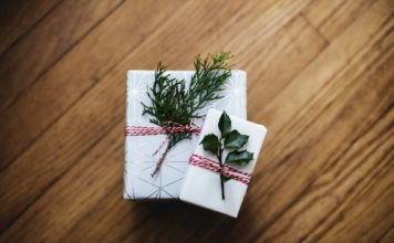Die fünf besten selbstgemachten Geschenke für den Partner Kleine Geschenke zwischendurch erheitern die Freundschaft und die Partnerschaft. Bildquelle: © Kari Shea / Unsplash.com