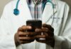Digitalisierung im Gesundheitswesen In der Zukunft wird die Onlinesprechstunde via Smartphone, Tablet oder Computer keine Seltenheit mehr sein. Bildquelle: © National Cancer Institute / Unsplash.com