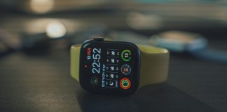 Digitale Helfer im Alltag: Auf diese Technik-Neuheiten sollte die Generation 59plus nicht verzichten! Die Smartwatch kann wertvolle Funktionen im Alltag übernehmen. Bildquelle: © Onur Binay / Unsplash.com