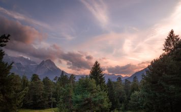 Urlaub im eigenen Land: Diese drei Reiseziele sind noch echte Geheimtipps Es muss nicht immer eine Fernreise sein, auch der Urlaub im eigenen Land kann viele beeindruckende Momente bereit halten. Bildquelle: © Karsten Wurth / Unsplash.com