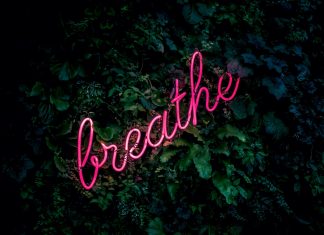 COPD – Lungenkrankheit älterer Menschen COPD ist eine Lungenkrankheit die vor allem durch das Rauchen begünstigt wird. Bildquelle: © Fabian Moller / Unsplash.com