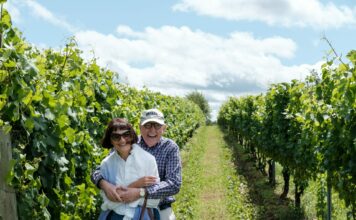 Gesunder Blutdruck im Alter: Worauf Menschen ab 59plus achten sollten Sich rundum wohlfühlen und das Leben auch mit 59plus genießen, hängt auch immer von einer guten Gesundheit ab. Bildquelle: © Tyler Farmer / Unsplash.com