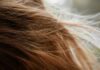 Haare schneller wachsen lassen? Mit diesen Tricks klappt es! Lange Haare sind schon lange keine Frage des Alters mehr. Bildquelle: © Taylor Smith / Unsplash.com