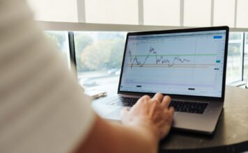 5 Finanztipps für die Generation 59plus Auch für die Generation 59plus macht es Sinn sich mit den Möglichkeiten der Geldanlage zu beschäftigen. Bildquelle: © Jason- Briscoe / Unsplash.com