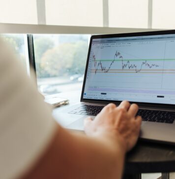 5 Finanztipps für die Generation 59plus Auch für die Generation 59plus macht es Sinn sich mit den Möglichkeiten der Geldanlage zu beschäftigen. Bildquelle: © Jason- Briscoe / Unsplash.com