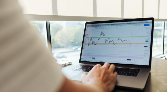 5 Finanztipps für die Generation 59plus Auch für die Generation 59plus macht es Sinn sich mit den Möglichkeiten der Geldanlage zu beschäftigen. Bildquelle: © Jason- Briscoe / Unsplash.com