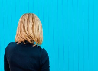 Dünne Haare? Stärken Sie Ihr Haar mit diesen Hausmitteln! Dünne Haare können mit den richtigen Hausmitteln ganz neu an Kraft und Volumen erhalten. Bildquelle: © David Roessli / Unsplash.com