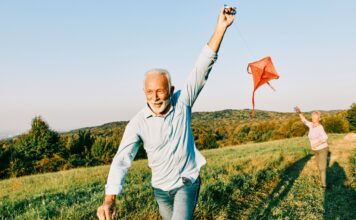 Erektile Dysfunktion: Welche Methoden versprechen Hilfe? Eine erektile Dysfunktion kann auf unterschiedliche Art und Weise behandelt werden und hat auch unterschiedliche Ursachen. Bildquelle: @iStock / Paperkites