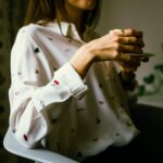 Die Bluse hat eine lange Tradition in der Modewelt und ist aus dieser nicht mehr weg zu denken. Bildquelle: © Jarek Ceborski / Unsplash.com