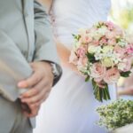 Die Hochzeit der eigenen Tochter, ist vor allem für den Brautvater ein ganz besonderer Moment. Bildquelle:  © Luis Tosta / Unsplash.com