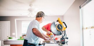 Die besten Onlineshops für Heimwerker: So finden sich ganz leicht die benötigten Werkzeuge & Materialien In Zeiten von Corona hat sich vieles verändert. So auch das wir als Heimwerker unsere Materialien und Werkzeuge online kaufen können. Bildquelle: © Annie Gray / Unsplash.com