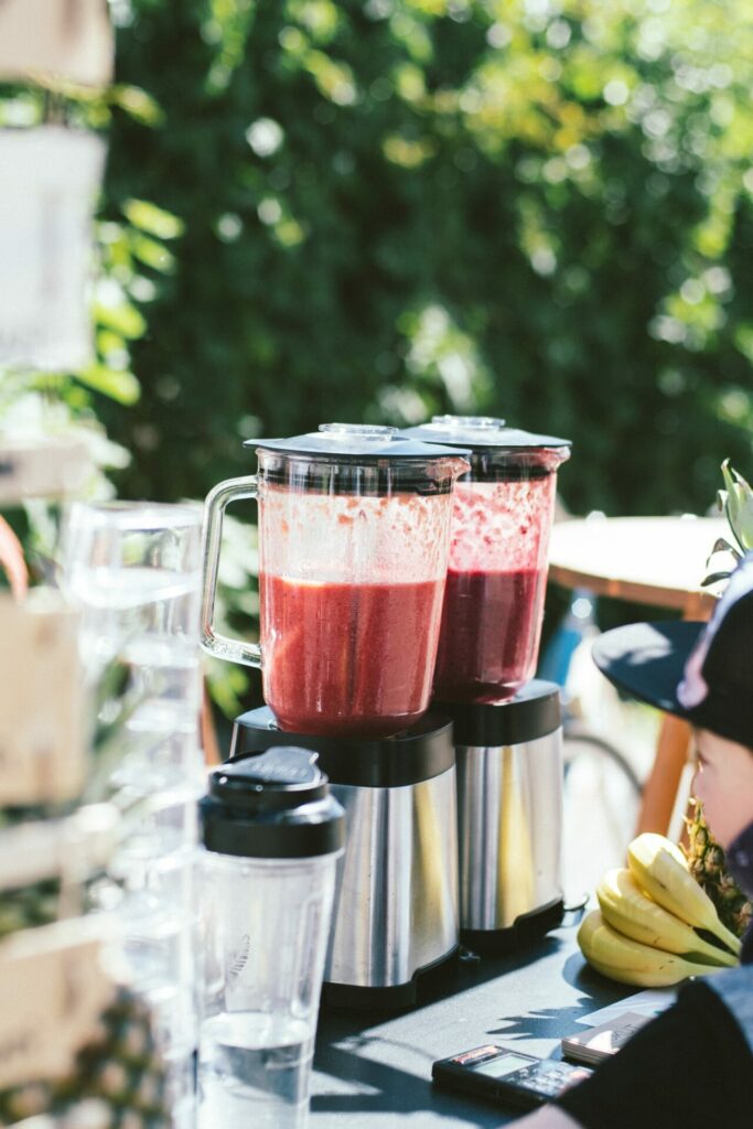 Mit dem richtigen Equipment sind Smoothies für Jung und Alt schnell gemacht und sättigend. Bildquelle: © Pille R. Priske / Unsplash.com