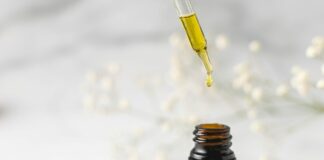 CBD Öl entdecken: Die zahlreichen gesundheitlichen Vorteile von Cannabidiol CBD oder auch Cannabidiol Tropfen erahlten immer mehr Einzug in unserer Hausapotheke. Bildquelle: © Crystalweed Cannabis / Unsplash.com