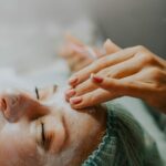 Retinol wird der Haut am häufigsten über Cremes oder Masken zugeführt und ist ein Vitamin. Bildquelle: © Kateryna Hliznitsova / Unsplash.com