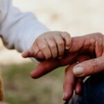 Enkelkinder sind Inspiration und Bereicherung und zaubern uns viele schöne Momente in unser leben. Bildquelle: © Loume Visser / Unsplash.com