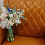 Ob aus Leder oder mit einem Stoffbezug, ein gemütlicher Sessel macht nahezu jedes Wohnzimmer gemütlich. Bildquelle: © JSB Co / Unsplash.com