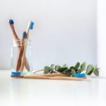 Vor allem für die Generation 59plus ist der regelmäßige Besuch beim Zahnarzt sehr wichtig, um möglichst lange die eigenen Zähne zu behalten. Bildquelle: © The Humble Co / Unsplash.com