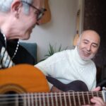 Warum nicht endlich das Musikinstrument erlenern das man schon immer einmal spielen wollte? Bildquelle: © Fatma Sarigul / Unsplash.com