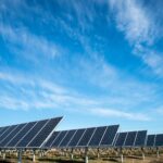 Der Ausbau der Solarenergie ist vor allem in Ländern mit viel Sonnenlicht sinnvoll und zukunftsorientiert. Bildquelle: © American Public Power Association / Unsplash.com
