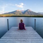 Die Natur, den See und die Ruhe genießen und das bei mediteranen Temperaturen. All das bietet Südtirol als Reiseziel. Bildquelle: © Kalen Emsley / Unsplash.com