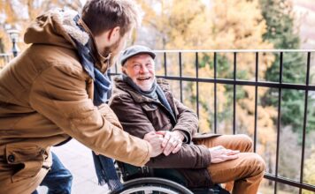Treppen mühelos meistern: Die besten Technologien für mehr Bewegungsfreiheit Dank moderner Technologien bedeuten Treppen trotz eigener Immobilität kein Untergang mehr. Bildquelle: © Getty Images / Unsplash.com