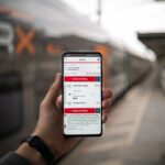 Das Deutschlandticket lässt sich natürlich ganz bequem über das Smartphone verwalten. Bildquelle: © Mika Baumeister / Unsplash.com