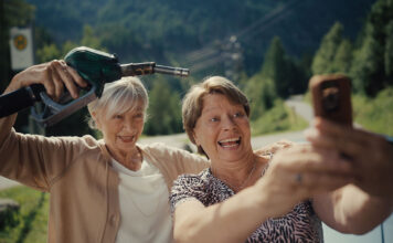 Gewinnen Sie die DVD von TONI & HELENE – ab 24. April im Heimkino Toni und Helene - Szenenbild