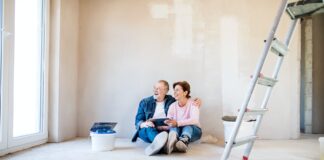 Wohlfühlen zu Hause – warum Anpassungen so wichtig sind Wohnen im Alter ist ein wichtiges Thema. Viele zieht es zurück in die Stadt, um kurze Wege zu haben. Damit verbunden ist inzwischen oft auch Umzug in sehr modernen Wohnraum. Bildquelle: © Getty Images / Unsplash.com