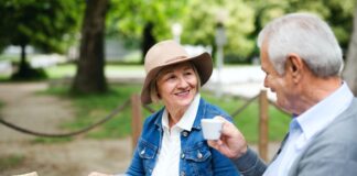 Dating und KI – was tut sich da gerade? KI spielt bereits in vielen Bereichen eine große Rolle, so auch im Bereich der Partnersuche. Bildquelle: © Getty Images / Unsplash.com