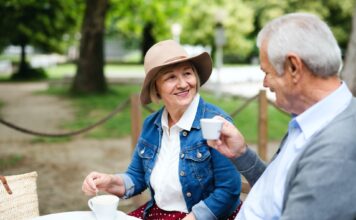 Dating und KI – was tut sich da gerade? KI spielt bereits in vielen Bereichen eine große Rolle, so auch im Bereich der Partnersuche. Bildquelle: © Getty Images / Unsplash.com