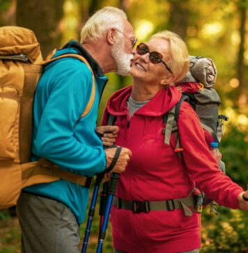 Tabuthema? Intimität und Sex in jedem Alter Intimität und Zärtlichkeit sollten auch bei der generation 59plus ganz oben stehen. Bildquelle: © Getty Images / Unsplash.com