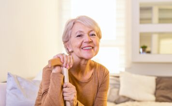 Der Traum vom selbstbestimmten Leben im Alter kann Wirktlichkeit werden Wenn die eigene Mobilität nachlässt werden Hilfsmittel die uns zu einem selbstbestimmten Leben verhelfen immer wichtiger. Bildquelle: © Getty Images / Unsplash.com