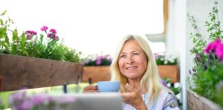 Die Kunst des digitalen Erzählens: Ihre Geschichten in der digitalen Ära Ein digitaler Nachlass mit geschichten und Bildern aus dem eigenen Leben, ist ein wunderschönes Vermächtnis an die später Hinterbliebenen. Bildquelle: © Getty Images / Unsplash.com