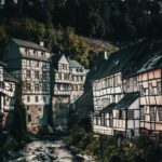 Ein Besuch im historischen Ort Monschau darf bei einem Besuch der Nordeifel auf keinen Fall fehlen. Bildquelle: © Kian Lem / Unsplash.com