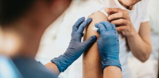 Lauterbach streicht Kassenleistungen für homöopathische Behandlungen Die Krankenkassen müssen sparen und daher fallen bisher gewohnte Leistungen zukünftig weg. Bildquelle: © Ave Calvar / Unsplash.com