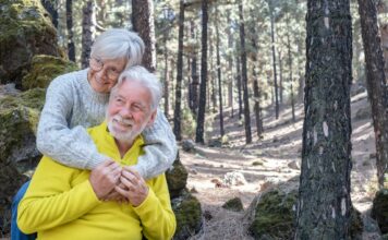 Sexualität und Beziehungen im Alter So lange wie möglich ein beschwerdefreies Leben zu führen, ist sicherlich für jeden von uns erstrebenswert. Bildquelle: © Getty Images / Unsplash.com