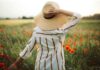 Eleganz im Sommer: Die richtige Garderobe für stilbewusste Frauen Wir haben heute einige Tipps zur Garderobe für den anstehenden Sommer 2024. Bildquelle: © Getty Images / Unsplash.com