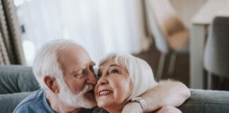 Kraft der Natur: Die positiven Auswirkungen von CBD auf Gesundheit & Wohlbefinden Werfen Sie unnötigen Ballast über Bord und mieten Sie sich im Alter in eine berrierefreie Wohnung ein. Bildquelle: © Getty Images / Unsplash.com