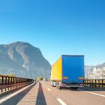 Ein großer Anteil des Güterverkehrs erfolgt nach wie vor über den LKW Transport. Bildquelle: © Getty Images / Unsplash.com