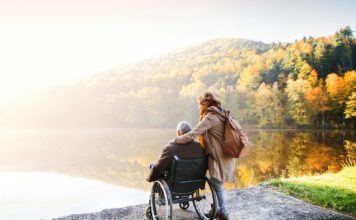 Sicherheit geht vor: Wie Treppenlifte die Mobilität und Unabhängigkeit verbessern Jede Form von Hilfsmittel die uns unsere Mobilität und Eigenständigkeit bewahrt ist wertvoll. Bildquelle: Getty Images / Unsplash.com