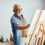 Kunst, in Form von Malen nach Zahlen fördert die Kreativität, die Konzentration und sorgt zugleich für Stressabbau. Bildquelle: © Getty Images / Unsplash.com