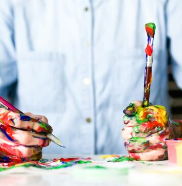 T-shirts selbst gestalten – Kreativ und individuell Wenn Sie selbst künstlerisch nicht so begabt sind, bedrucken Sie doch einfach mal ein T-shirt! Bildquelle: © Alice Dietrich / Unsplash.com