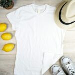 Einfach mal kreativ werden und aus einem weißen T-shirt einen echten Hingucker machen. Bildquelle: © Mediamodifier / Unsplash.com