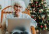 Ohne Bargeld bezahlen Viele Weihnachtsgeschenke werden inzwischen online gekauft. Achten Sie darauf für welche Bezahlart Sie sich entscheiden. Bildquelle: © Getty Images / Unsplash.com